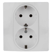 Розетка штепсельная Legrand Etika Plus 672233